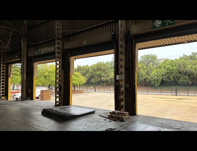 7,242M² WAREHOUSE TO LET IN ALRODE